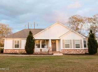 1290 Rocky Creek Rd, Lucedale, MS 39452