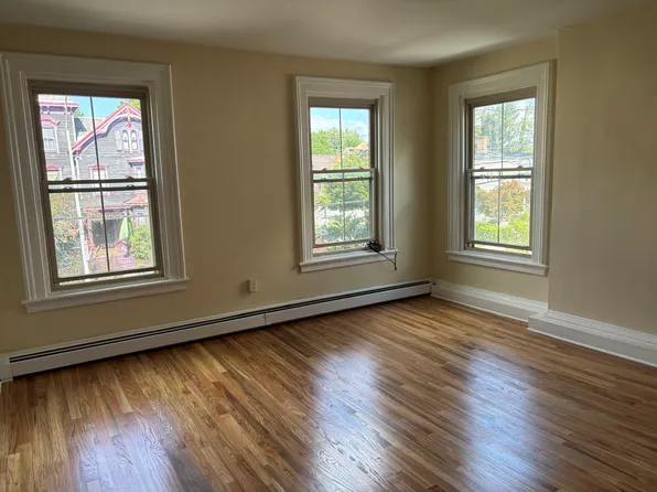 45 S Clinton St, Poughkeepsie, NY