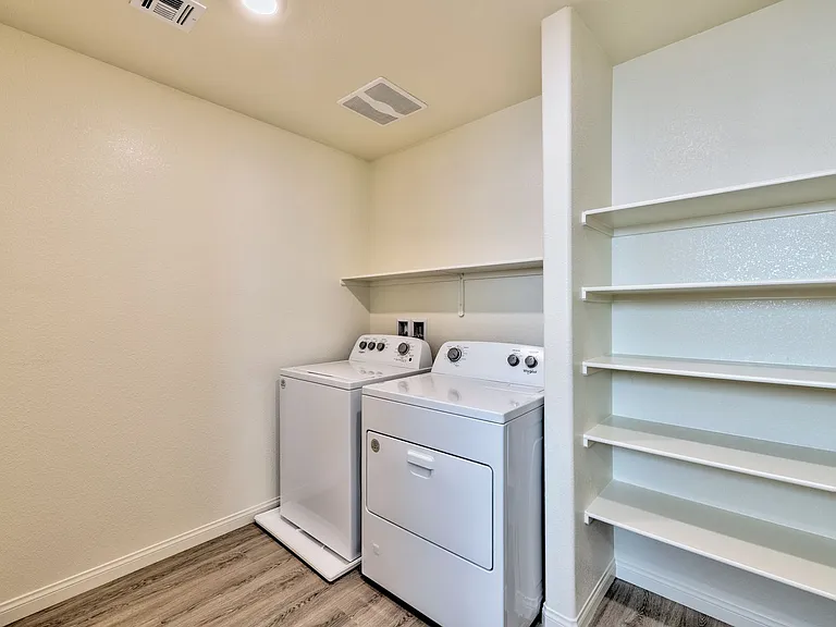 4702 Arctic Cliffs Ave — Photo 14
