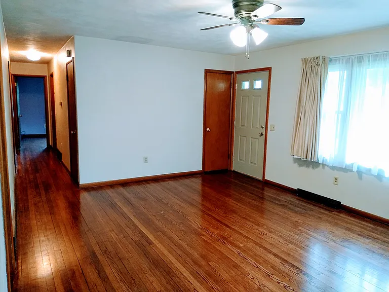 205 S Sherwood Dr — Photo 6