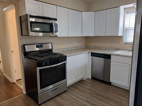 2nd image of 2928 W 99th St