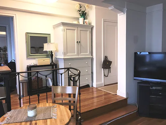 Rented by Corcoran | media 10