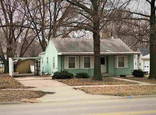 1614 6th St, Clay Center, KS 67432