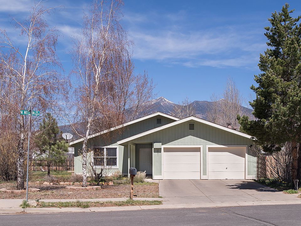 CHESHIRE WITH MOUNTAIN VIEWS