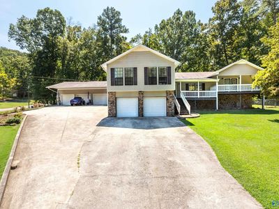101 Maple Ln, Rainbow City, AL, 35906