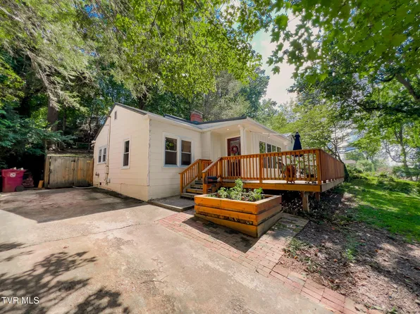 507 W Poplar St, Johnson City, TN 37604