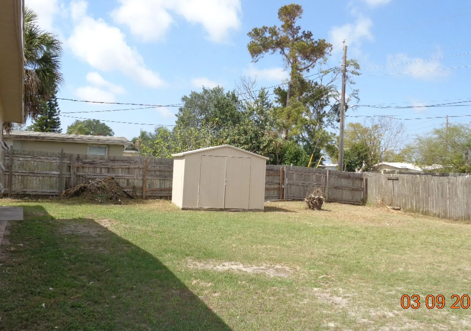 2 Bed/ 1.5 Bath Home with Bonus Room — Photo 1