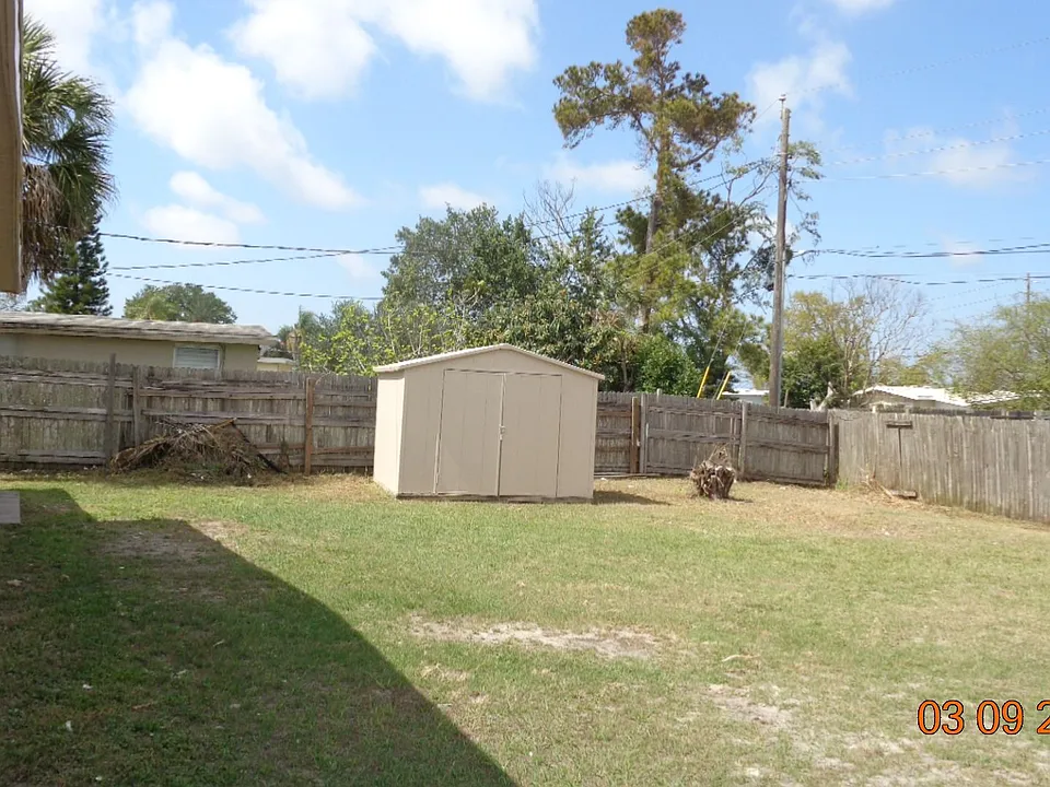 5227 Tangerine Dr