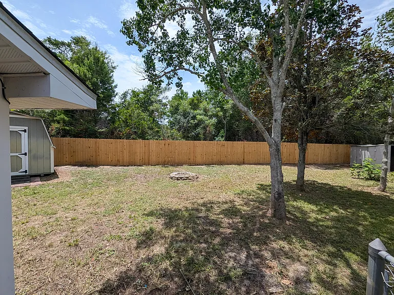 7592 Chablis Cir — Photo 17
