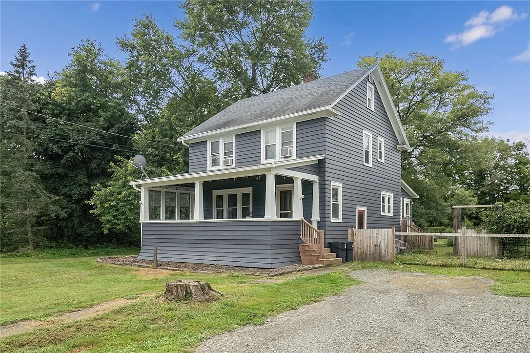 14 Waverly St photo 1