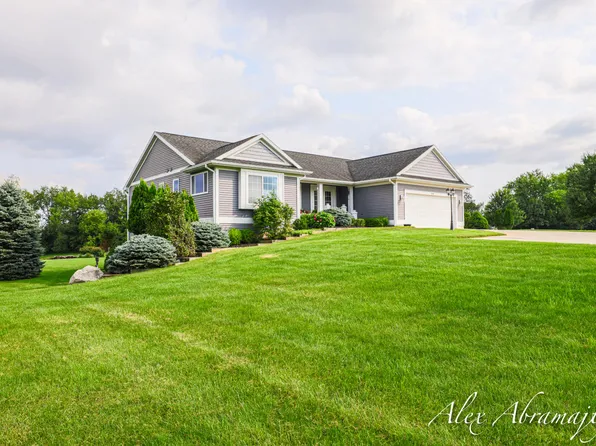 8140 Tipperary Trl SE, Alto, MI 49302