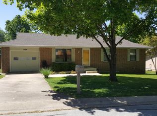 1004 E Bingham St, Ozark, MO 65721