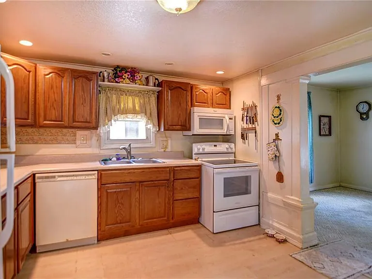 1739 N Gulick Ave — Photo 7