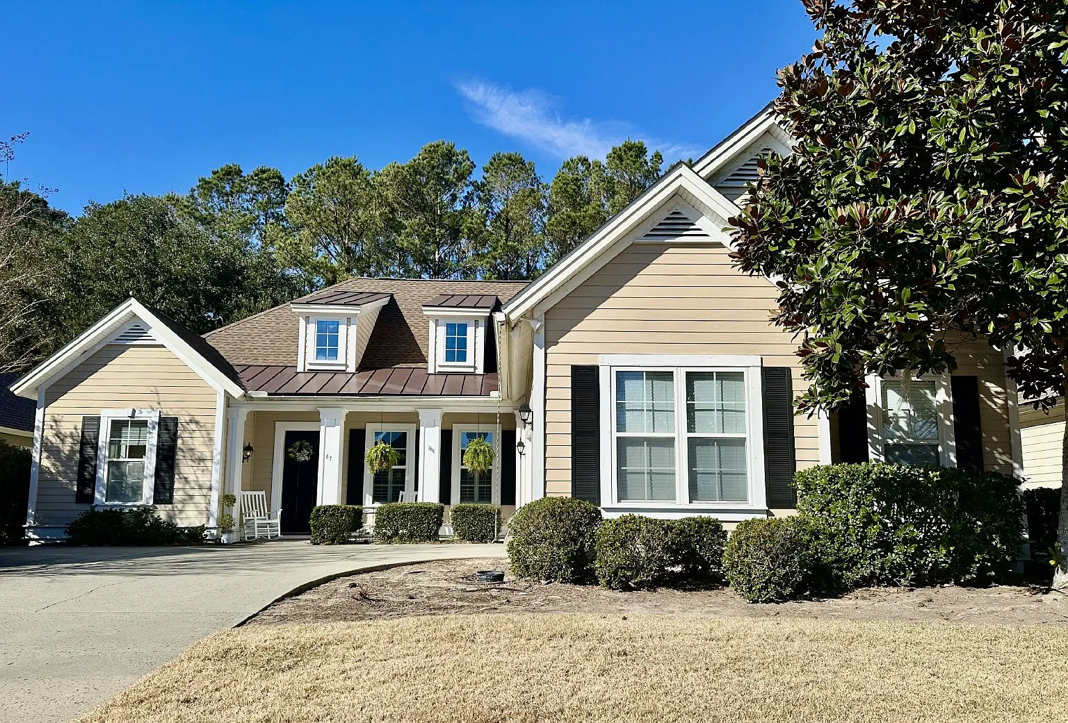 3 bed, 2.0 bath, 2150 sqft, $3,695 — Photo 2
