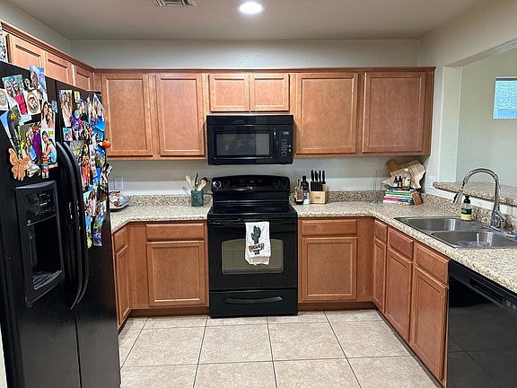 kitchen with tons of cabinets and all appliances included