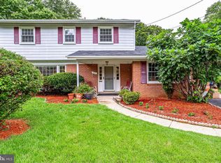 912 Crest Park Dr, Silver Spring, MD 20903