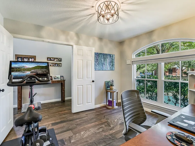 1021 Doras Dr — Photo 7