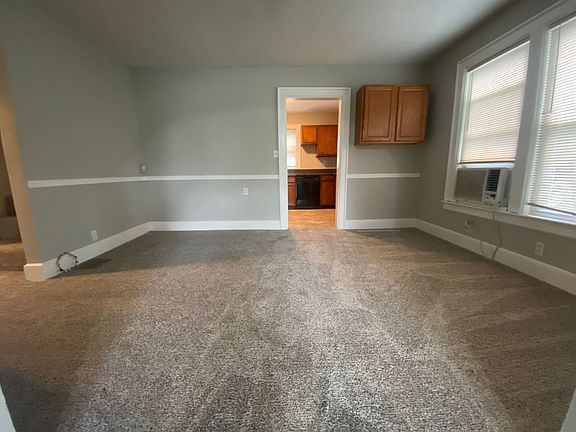 4th image of 432 E Trinity Ln