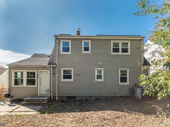 5th image of 176 Mountainview Ave