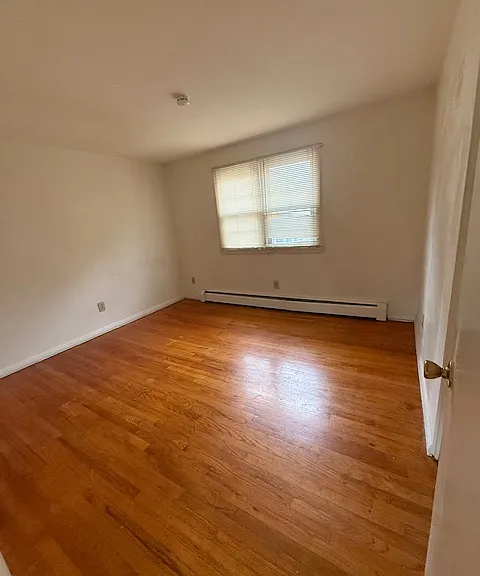 14 Sisson St #BASEMENT — Photo 3