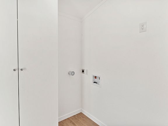 4th image of 720 Pritchett Ln #F825ad290
