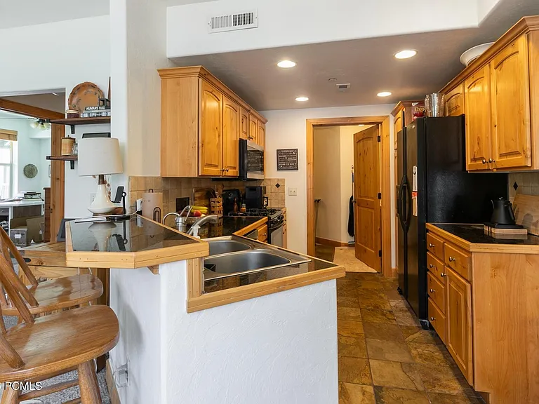 1653 Fox Hollow Ln #E — Photo 13