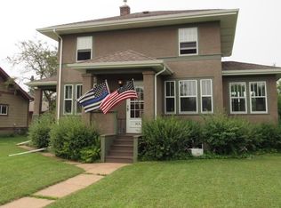 902 E 5th St, Superior, WI 54880