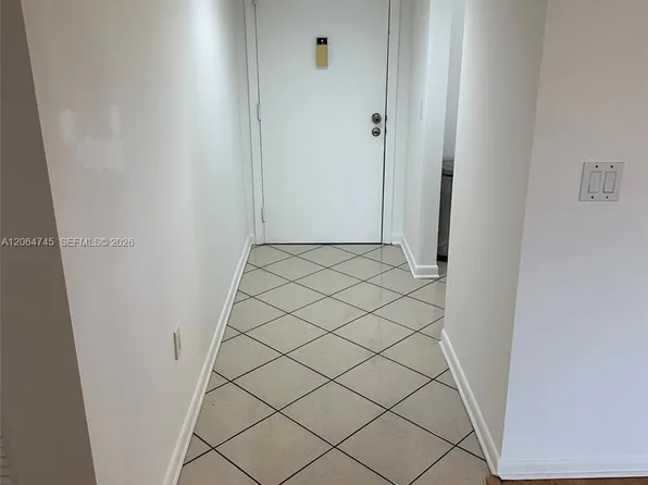8415 SW 107th Ave APT 303W, Miami, FL 33173