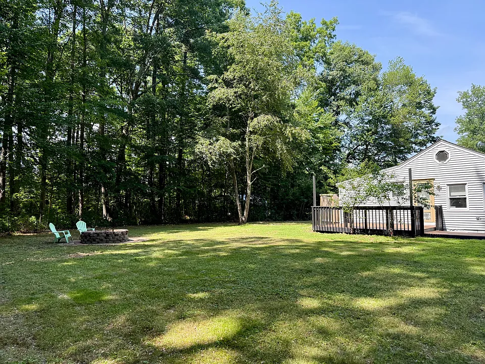 303 Collettes Grove Rd
