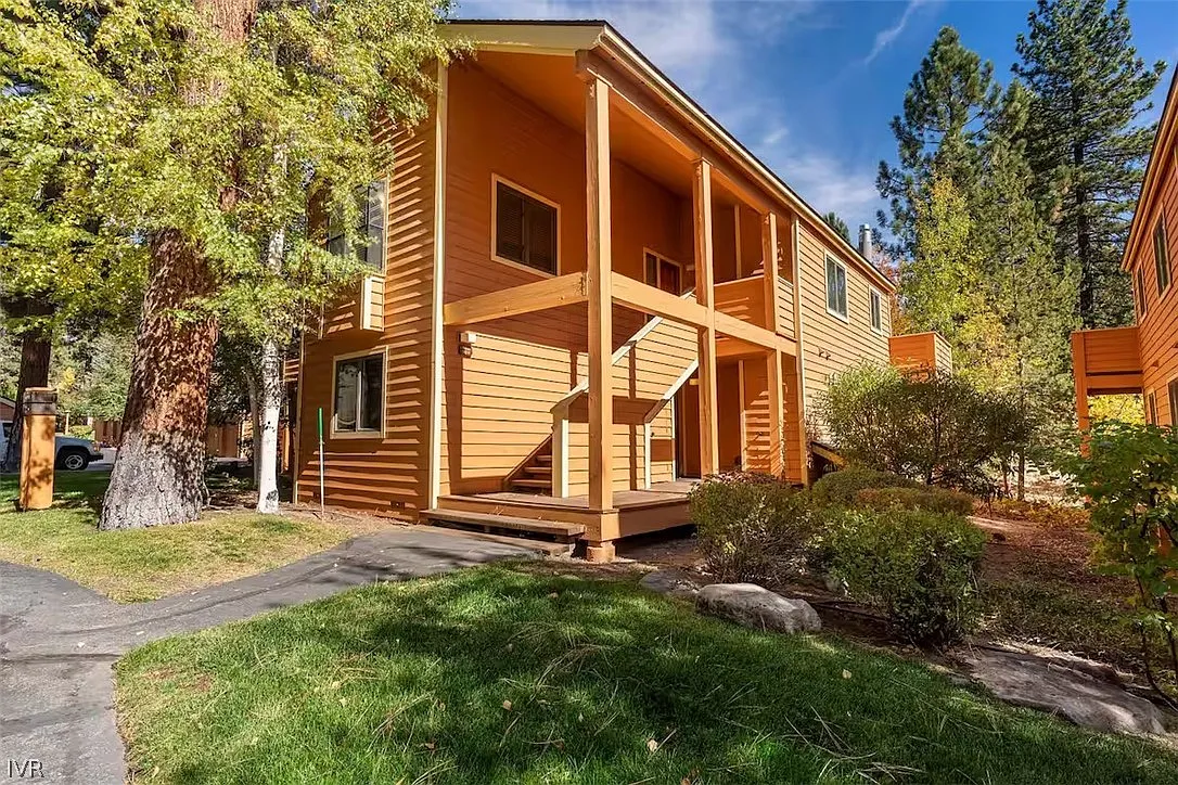 2 bed, 2.0 bath, 1089 sqft, $3,700 — Photo 1