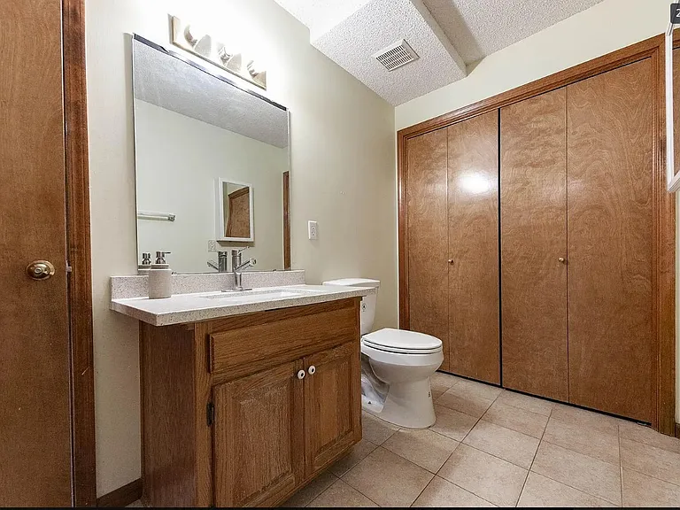 1432 Brighton Cir — Photo 20