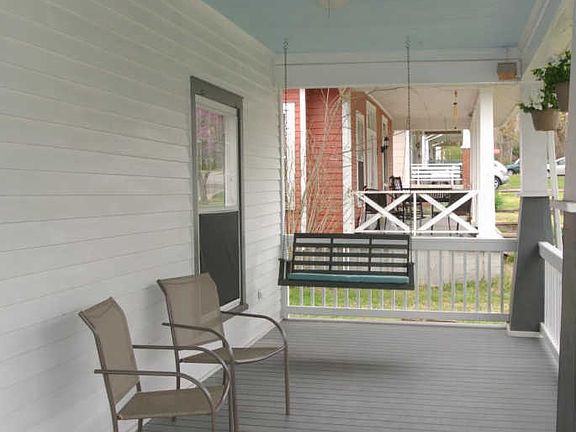 3rd image of 231 Georgia Ave