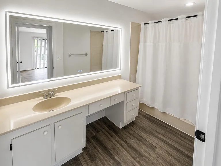 612 Executive Center Dr #207 — Photo 6