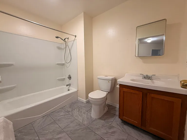 174 Dwight St #2E — Photo 6
