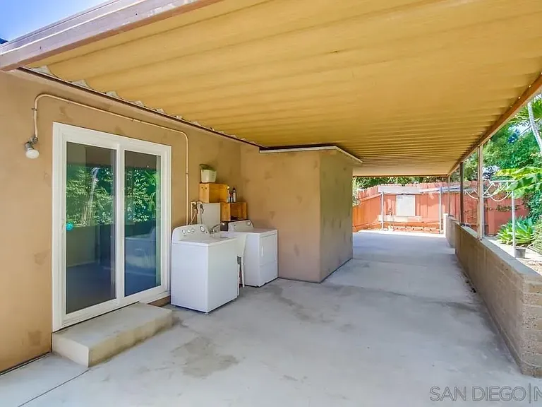 1712 Bervy St — Photo 51