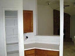 4th image of 522 Angelina Dr