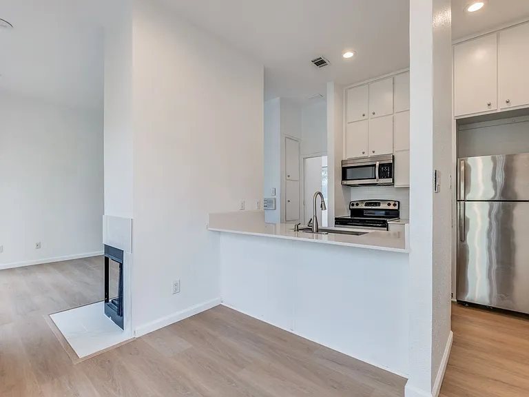3610 Routh St — Photo 29