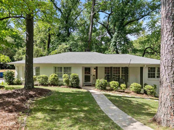 2457 Old Briar Trl, Hoover, AL 35226