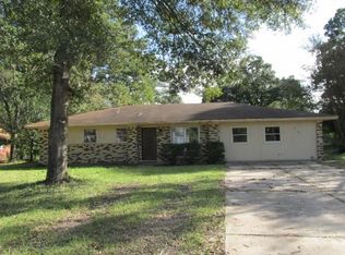 2105 Bush Dr, Huntsville, TX 77320