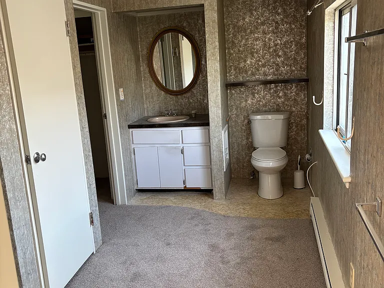 194-196 Robbins St #3 — Photo 5