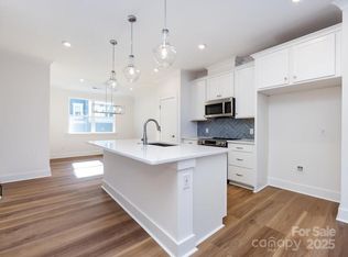 6027 Pivot Ct, Charlotte, NC 28205