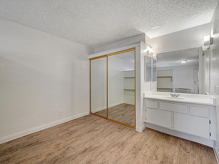 BOA-Bolero Apartments — Photo 32