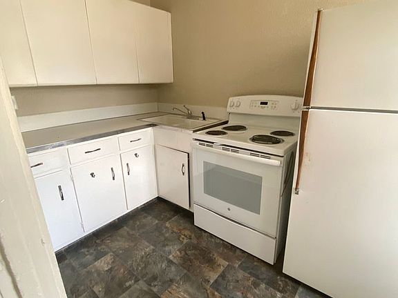 5th image of 202 E Jefferson St #304