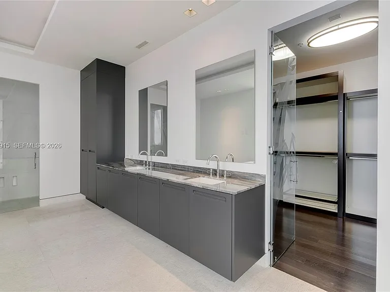 18201 E Collins Ave #TS1 — Photo 39