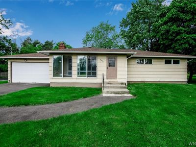 8044 Roll Rd N, Clarence, NY, 14031