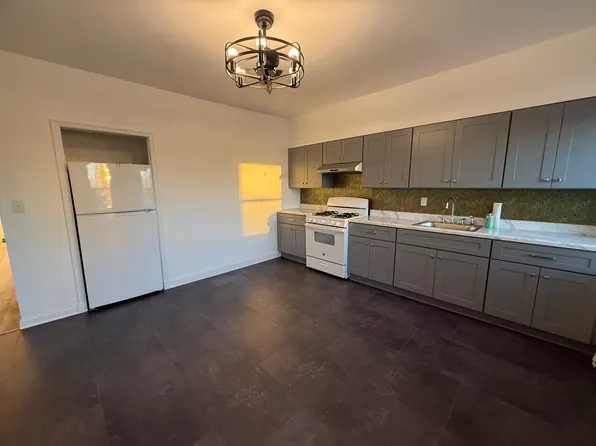 (undisclosed Address), Staten Island, NY 10305