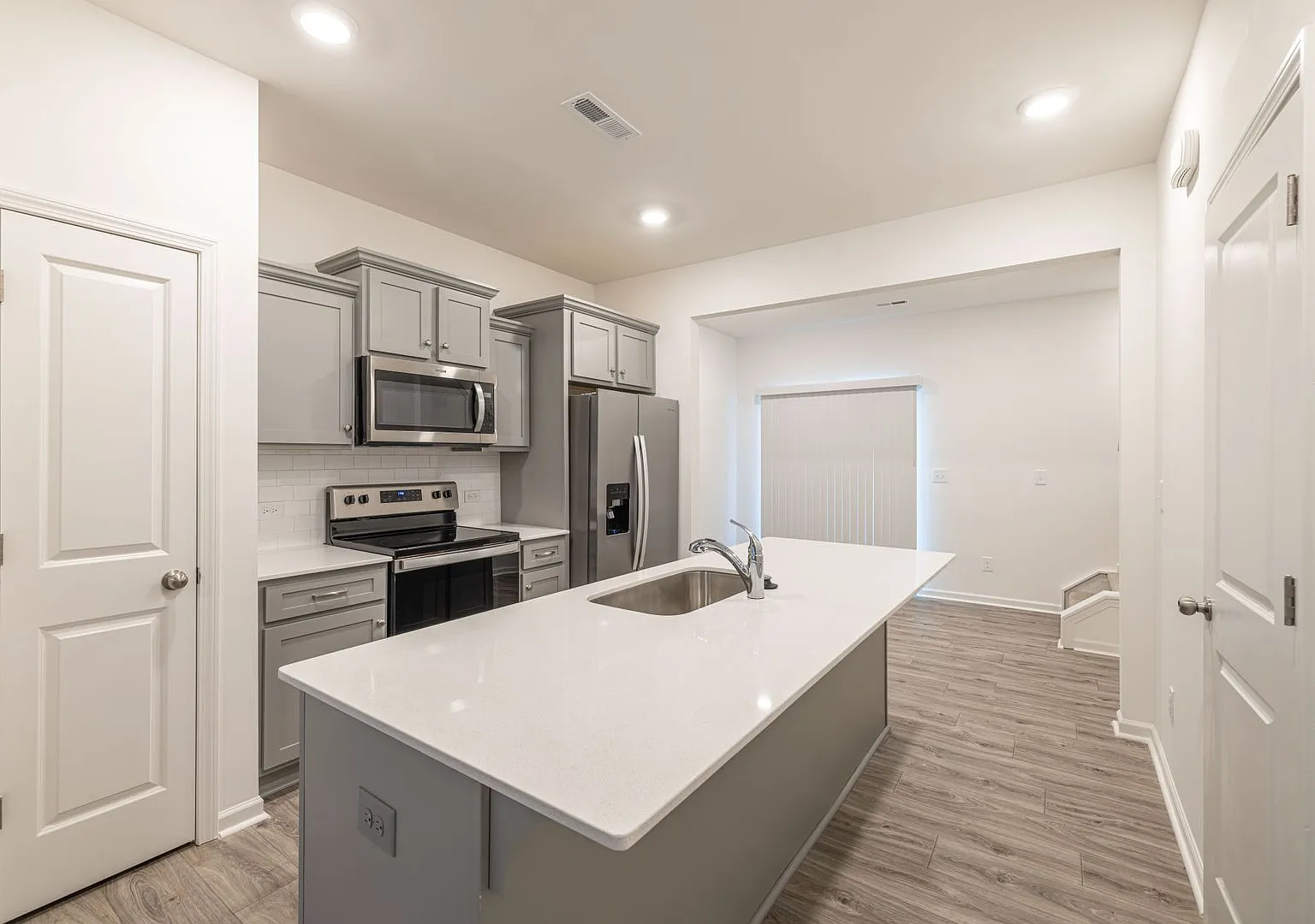 2 Bedroom Townhome In Lowell (Minutes From I-85)- Move In Special 1 Month Free — Photo 4