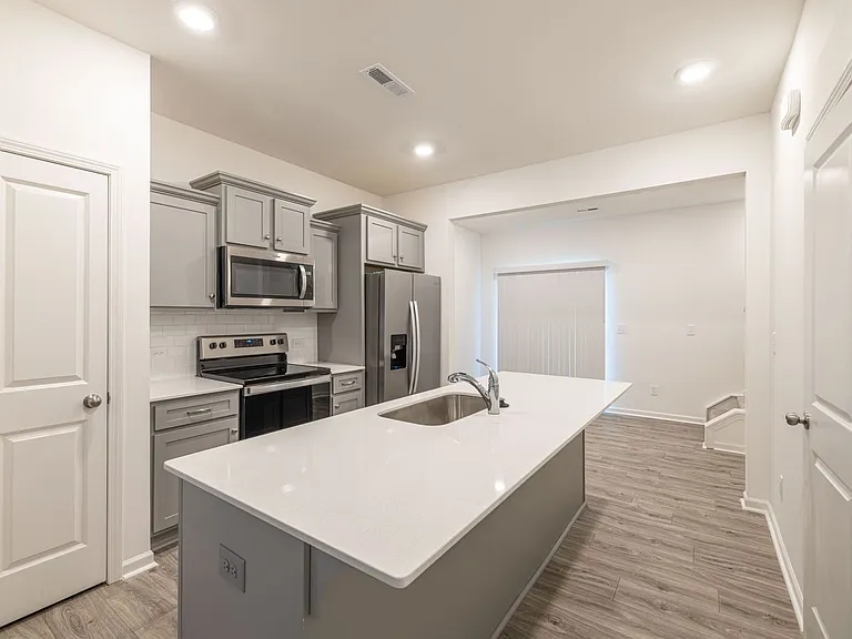 1365 Darlington Dr — Photo 4