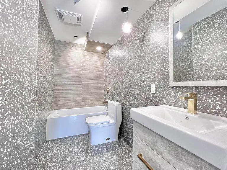 48 Bleecker St #4R — Photo 10