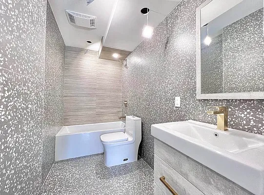 Bathroom, photo 3